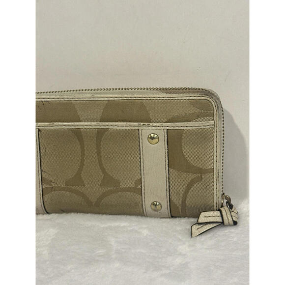 Coach Wallet - Picture 7 of 12